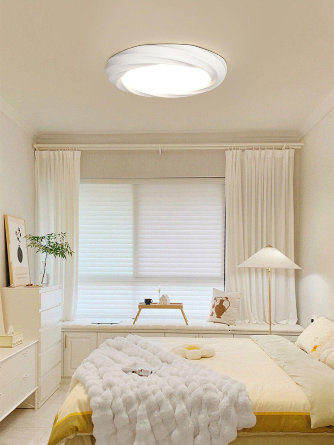 Maivy LED Flush Mount Ceiling Light - Vakkerlight