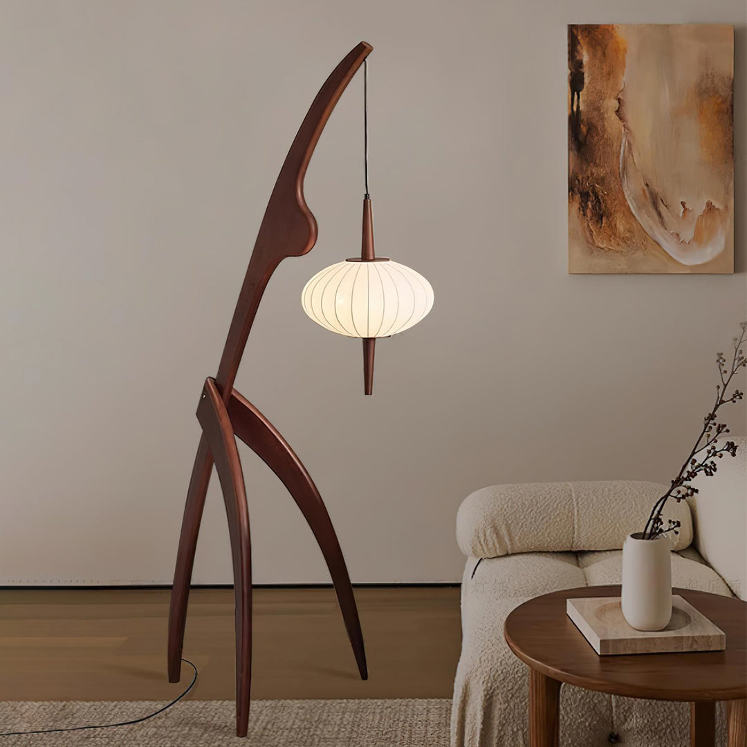 Mantis Wood Floor Lamp - Vakkerlight