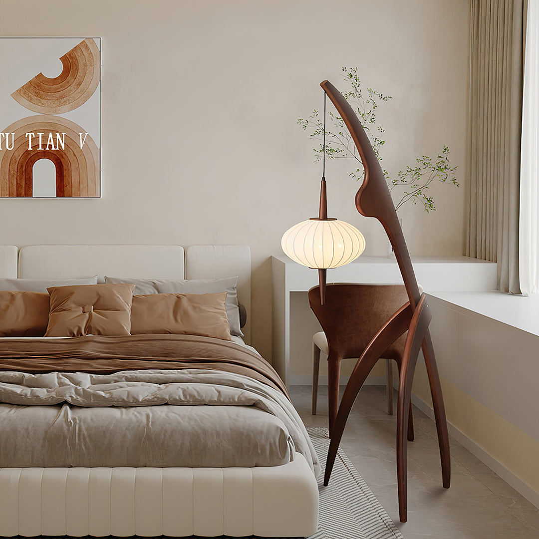 Mantis Wood Floor Lamp - Vakkerlight