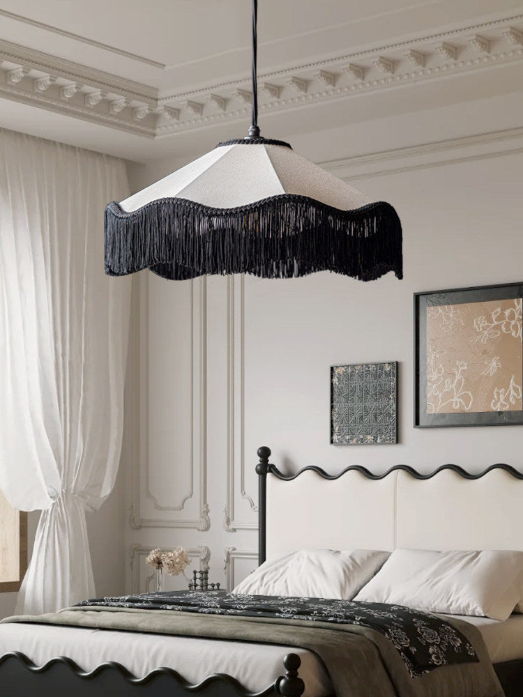 Lampe Pendentif en Tissu Mantilla à Glands