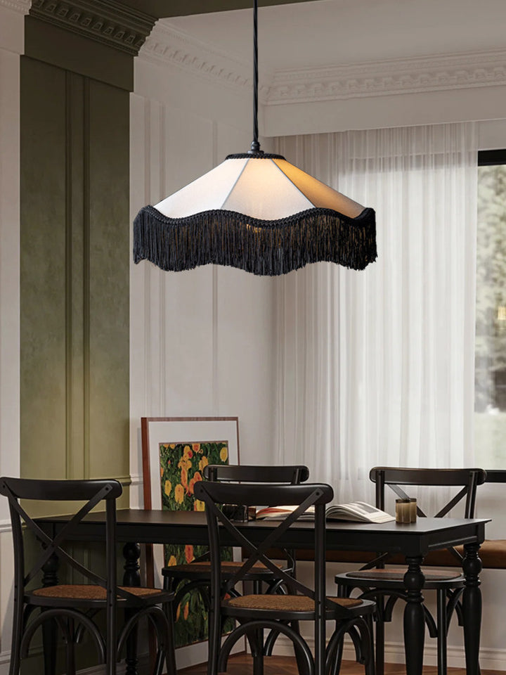 Lampe Pendentif en Tissu Mantilla à Glands