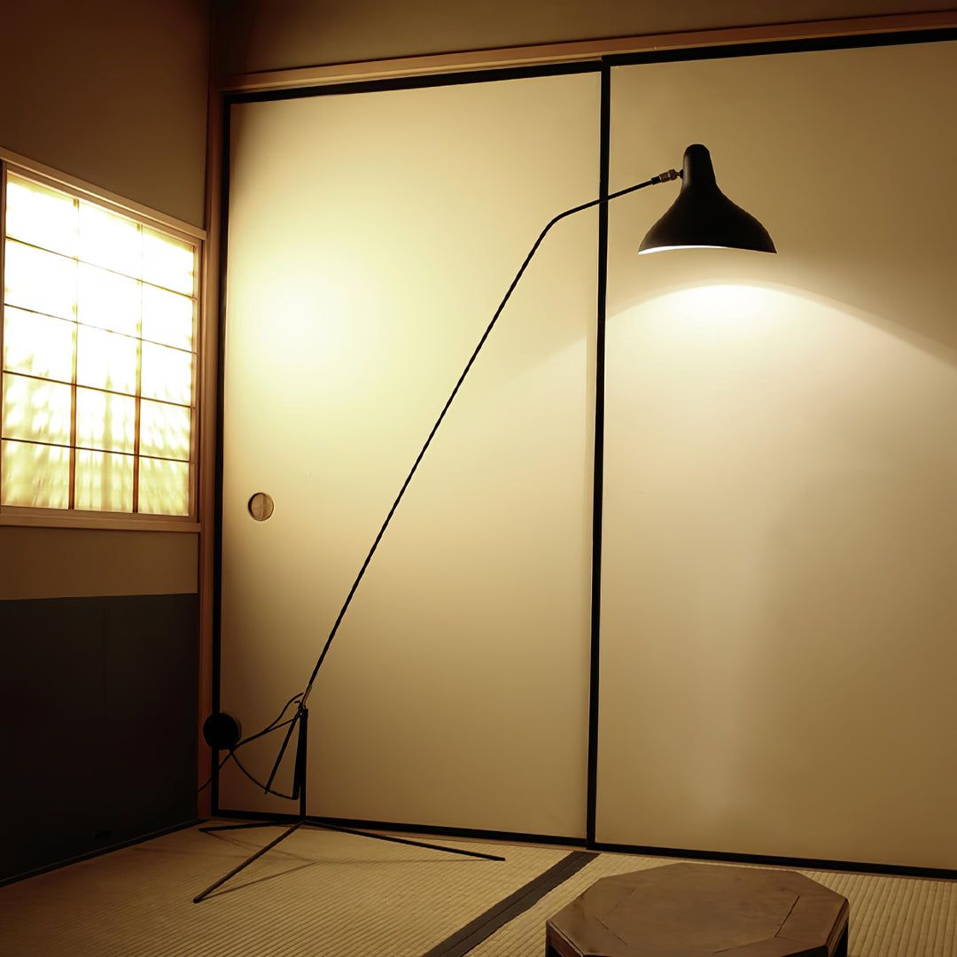 Mantis Arm Floor Lamp - Vakkerlight