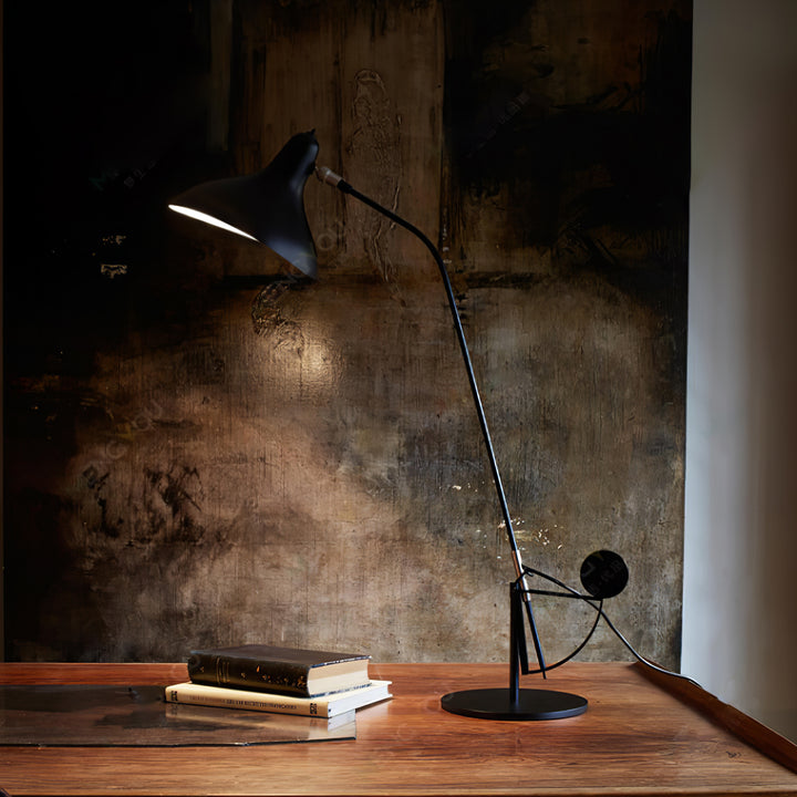 Mantis Arm Table Lamp - Vakkerlight