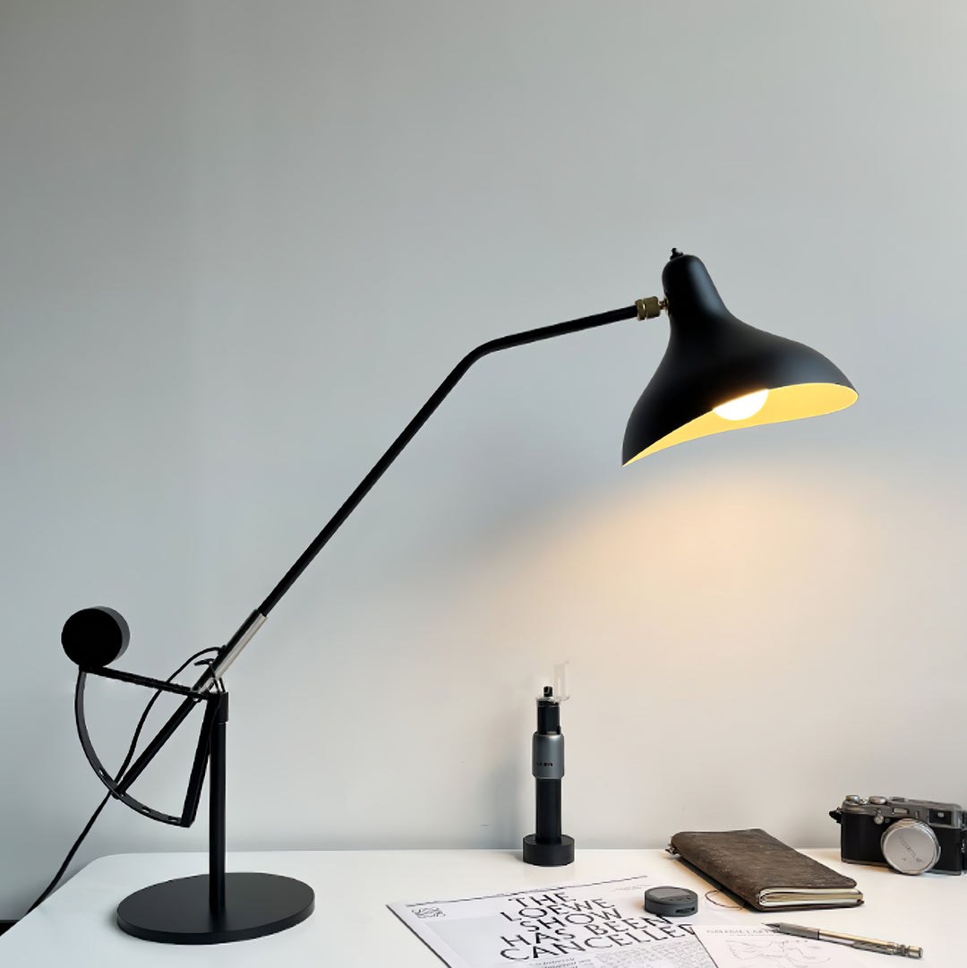 Mantis Arm Table Lamp - Vakkerlight