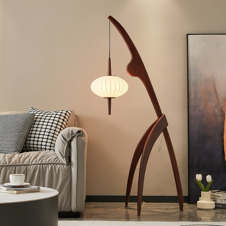 Mantis Wood Floor Lamp - Vakkerlight