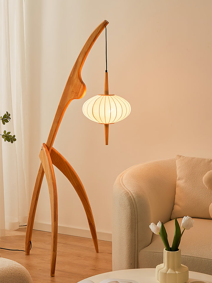 Mantis Wood Floor Lamp - Vakkerlight