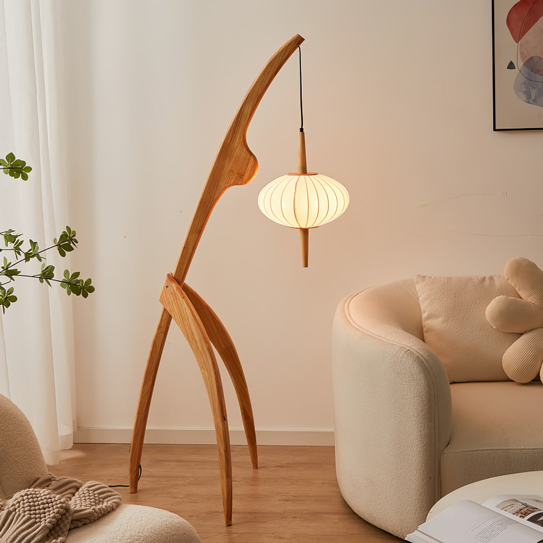 Mantis Wood Floor Lamp - Vakkerlight