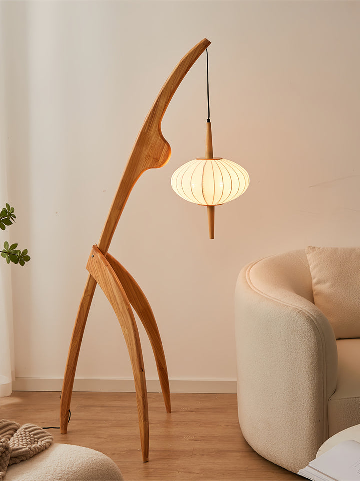 Mantis Wood Floor Lamp - Vakkerlight