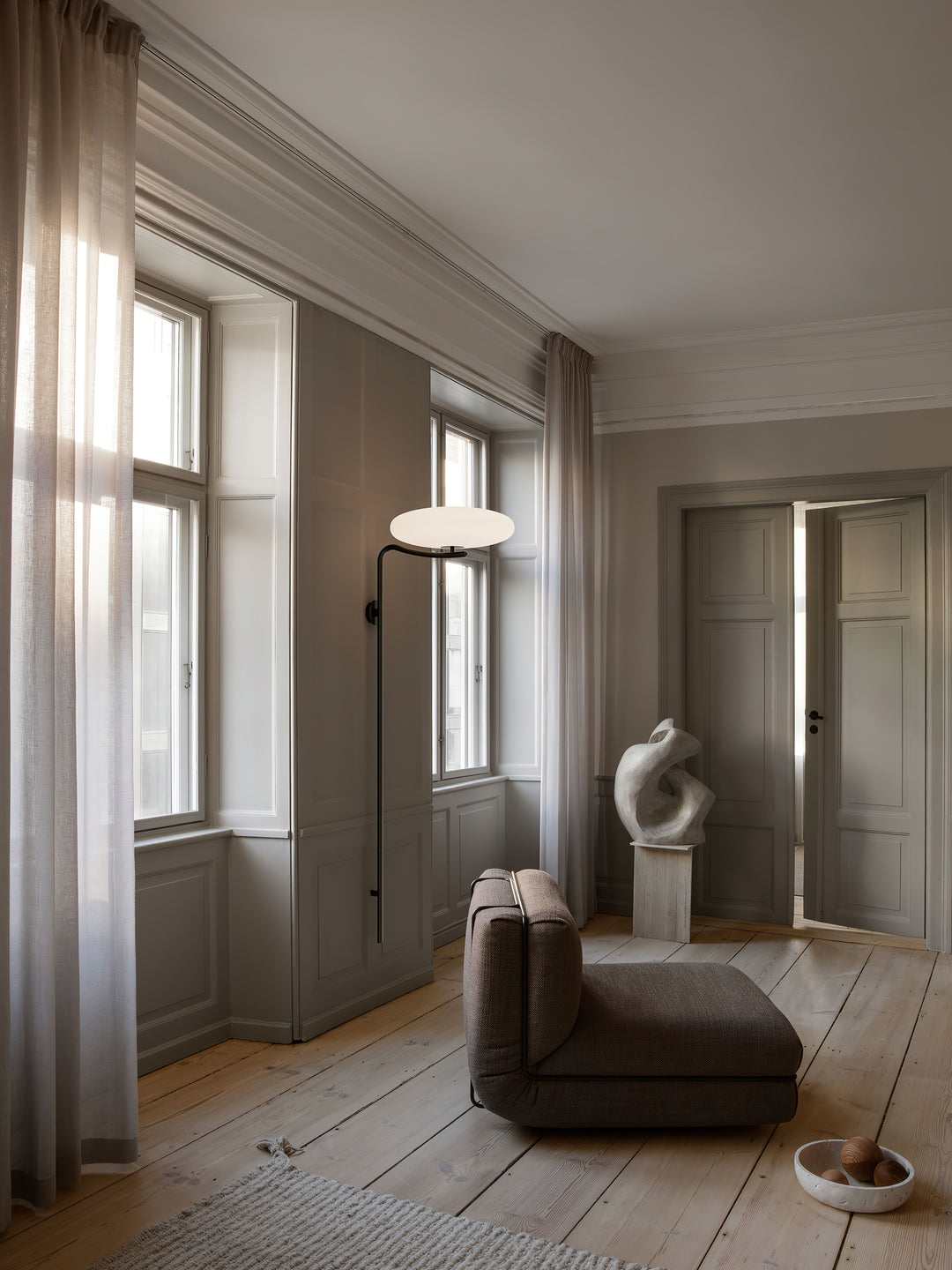 Arc Plug - in Wall Lamp - Vakkerlight