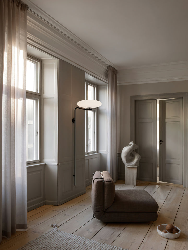 Arc Plug - in Wall Lamp - Vakkerlight