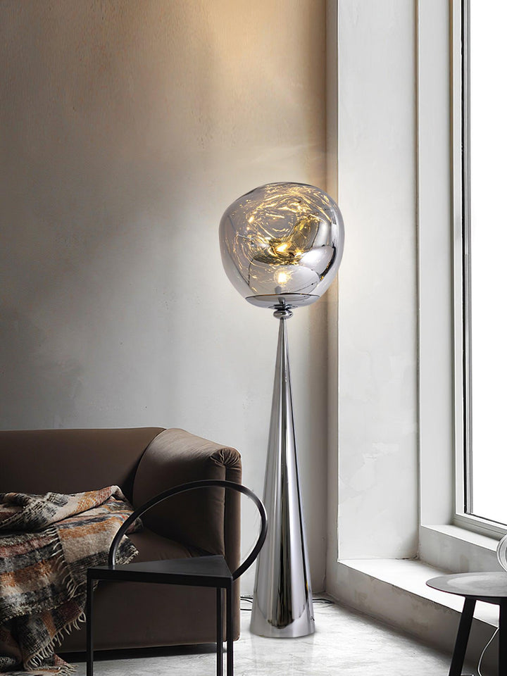 Cone Lava Floor Lamp - Vakkerlight