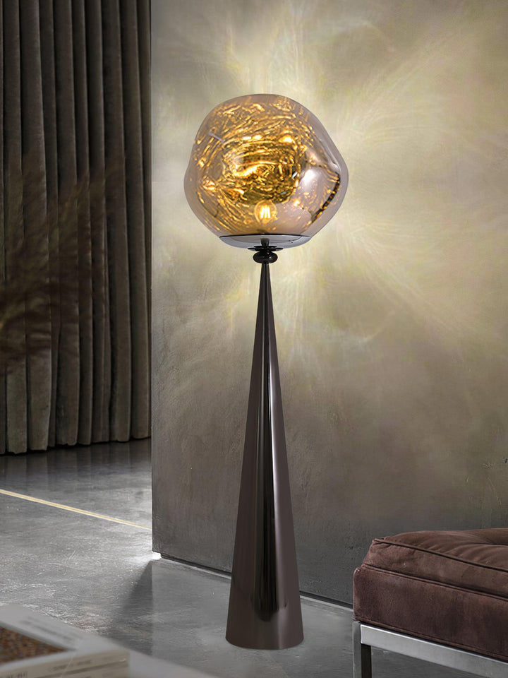 Cone Lava Floor Lamp - Vakkerlight