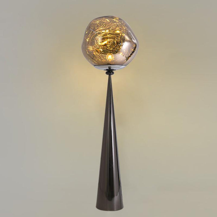 Cone Lava Floor Lamp - Vakkerlight