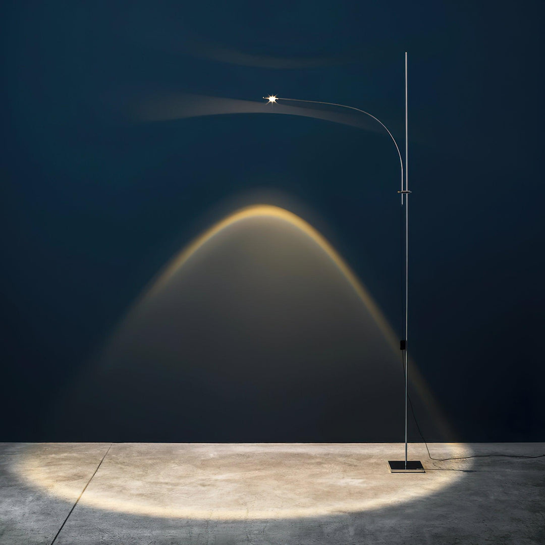 Metal Body Graceful Floor Lamp - Vakkerlight