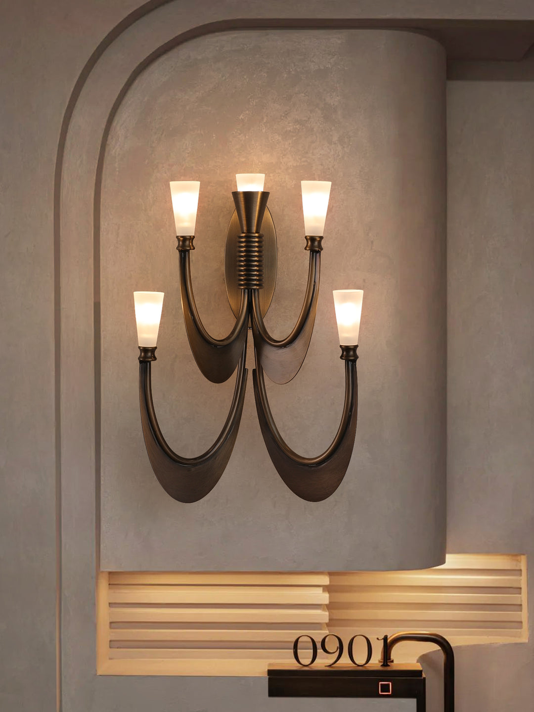 Metropolis Grand Sconce - Vakkerlight
