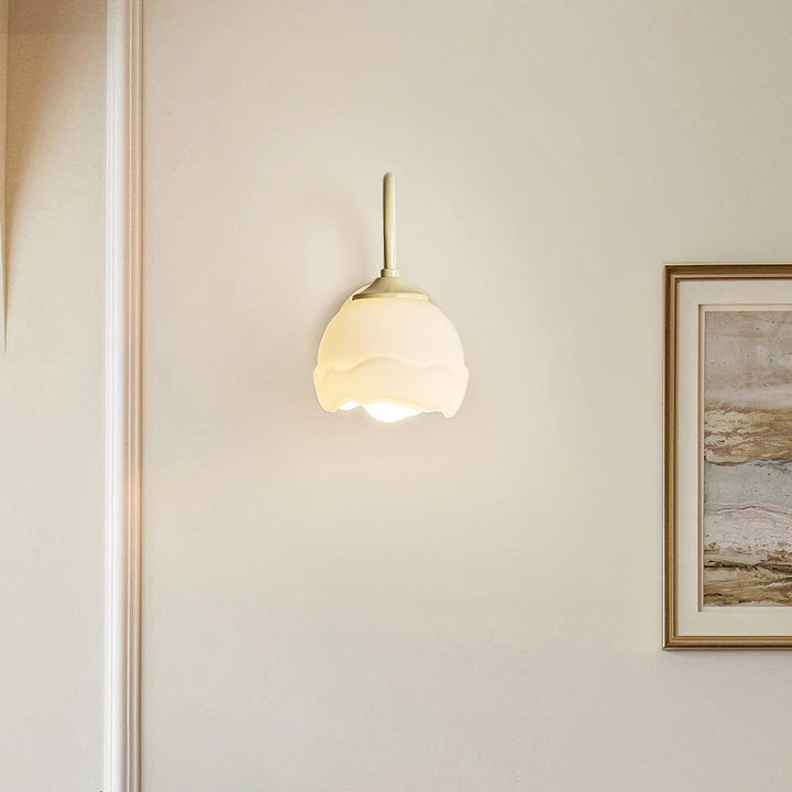 Milk White Floral Wall Lamp - Vakkerlight