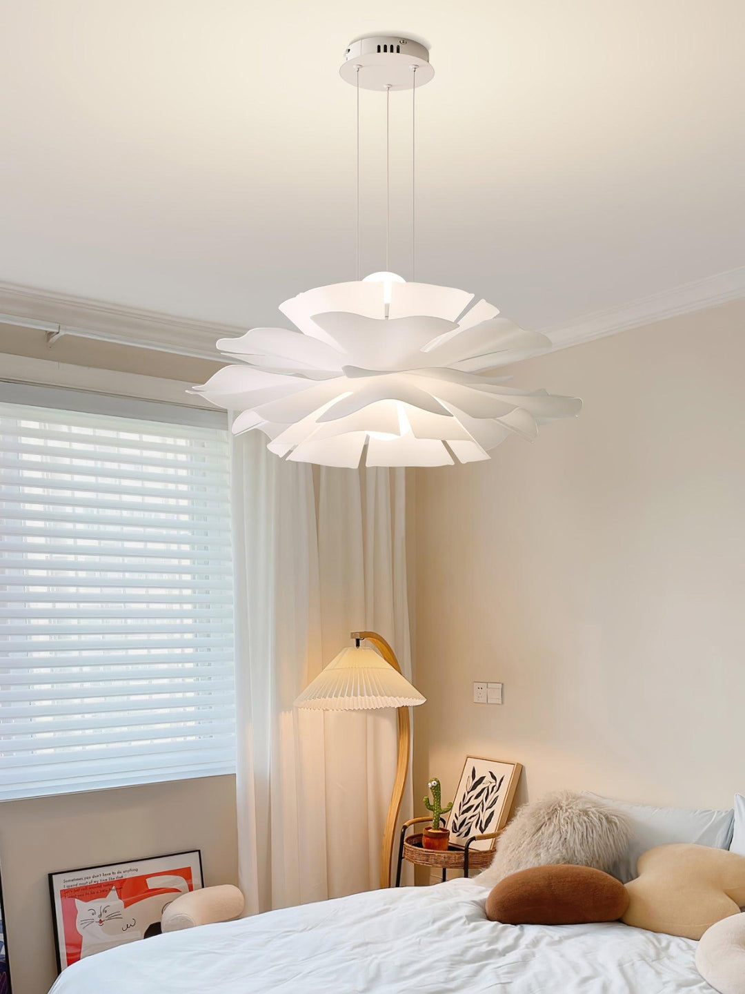 Lotus Flower Pendant Lamp - Vakkerlight