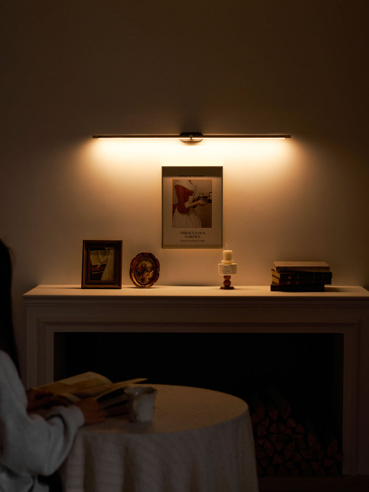 Minimalistische lineaire oplaadbare wandlamp 