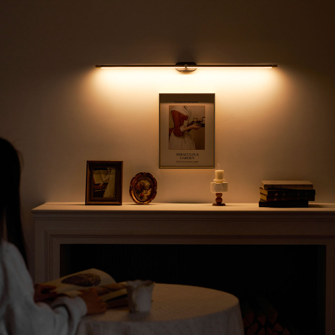 Minimalistische lineaire oplaadbare wandlamp 