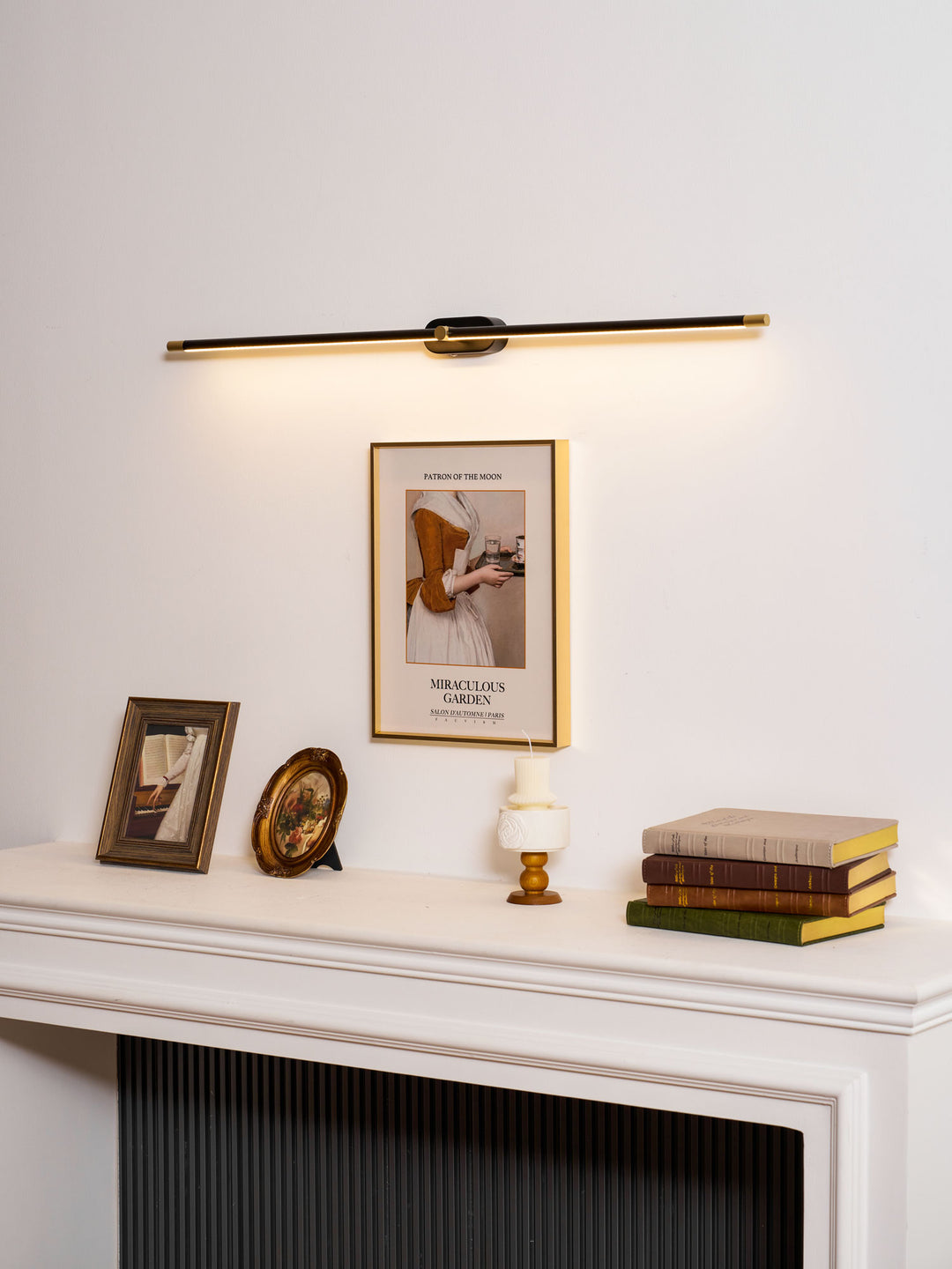 Minimalistische lineaire oplaadbare wandlamp 