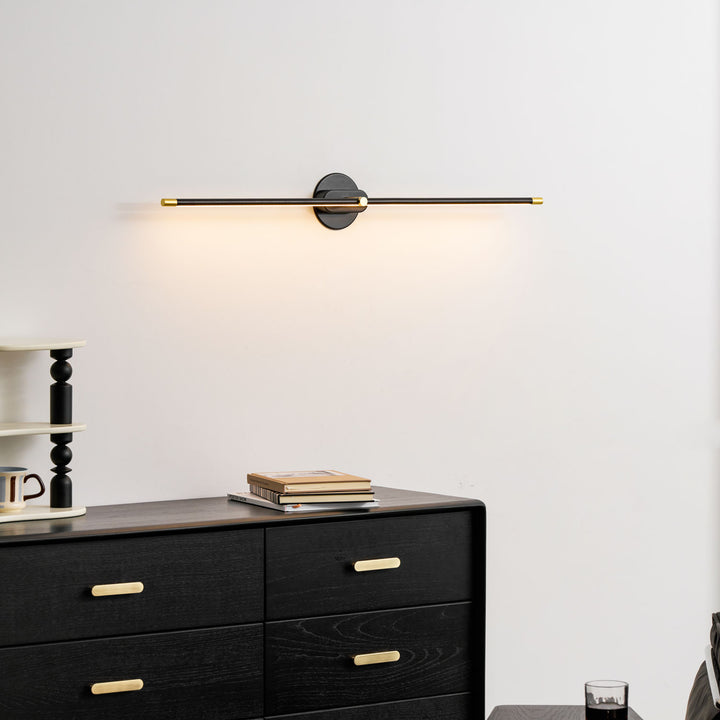 Minimalistische lineare Wandleuchte