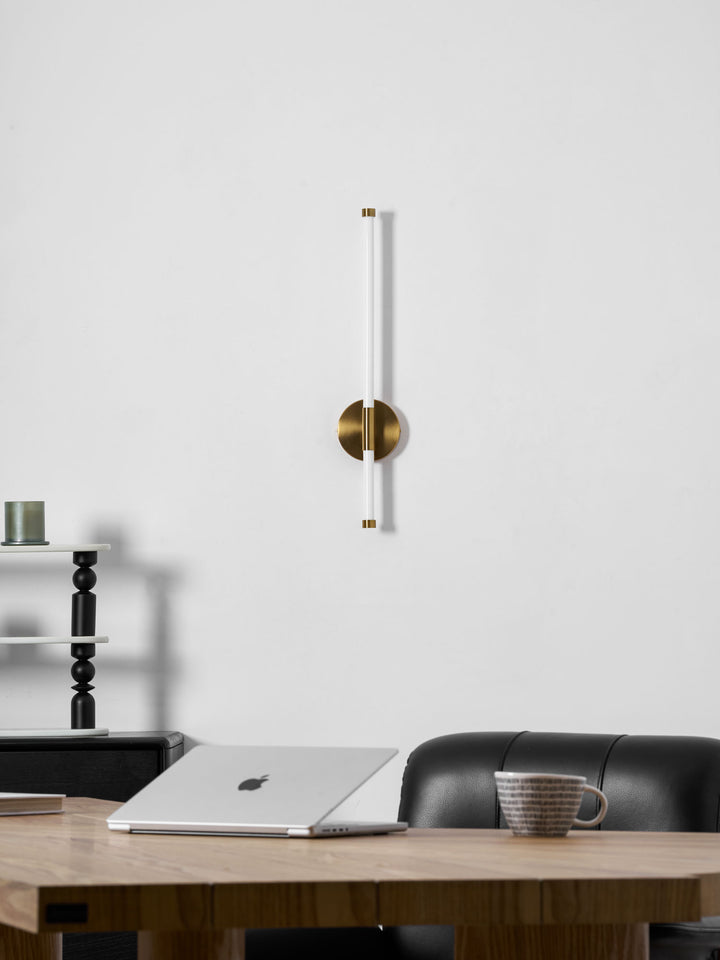 Minimalist Vertical Wall Sconce - Vakkerlight