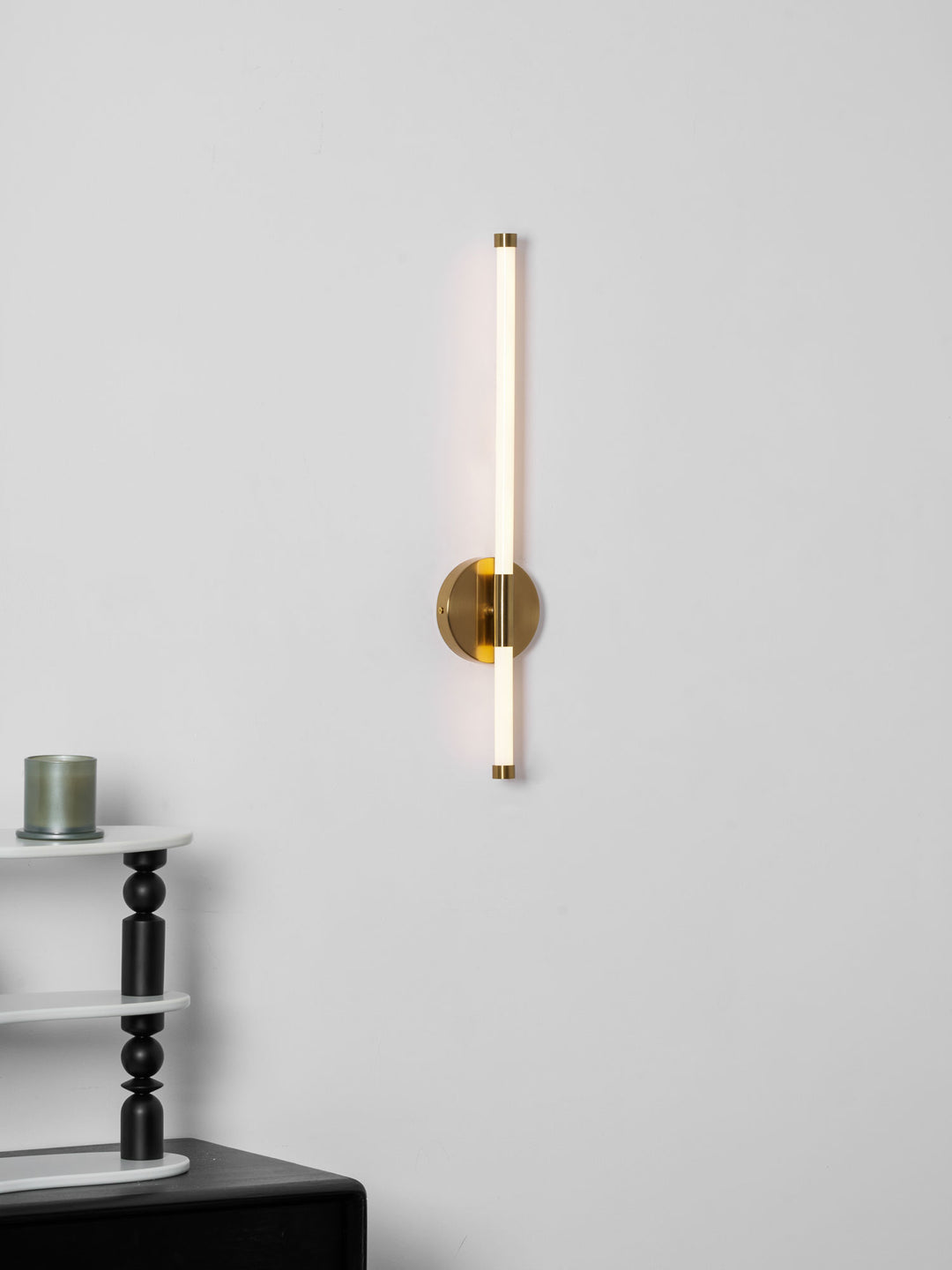 Minimalist Vertical Wall Sconce - Vakkerlight