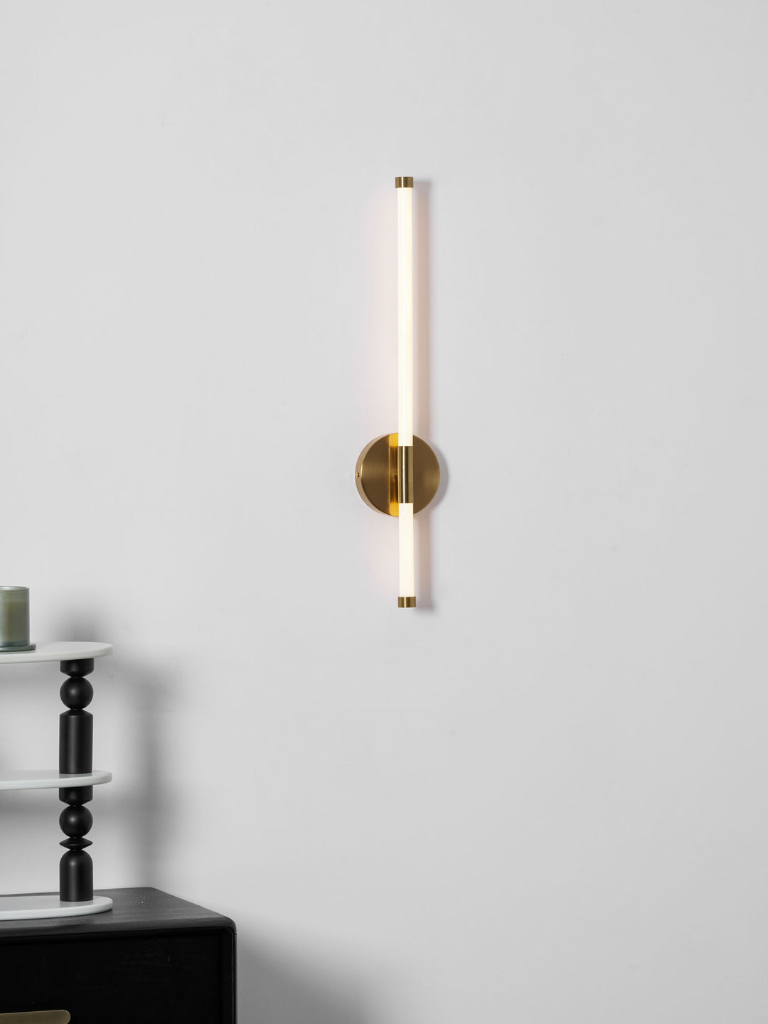 Minimalist Vertical Wall Sconce - Vakkerlight