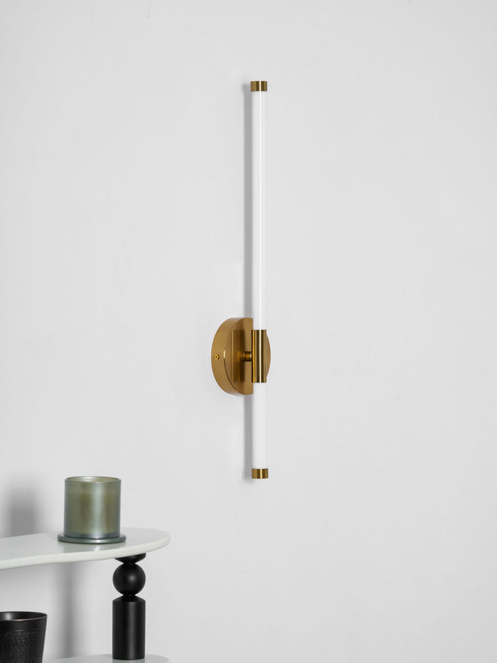 Minimalist Vertical Wall Sconce - Vakkerlight