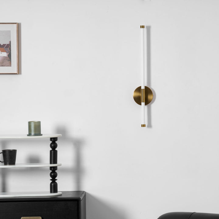 Minimalist Vertical Wall Sconce - Vakkerlight