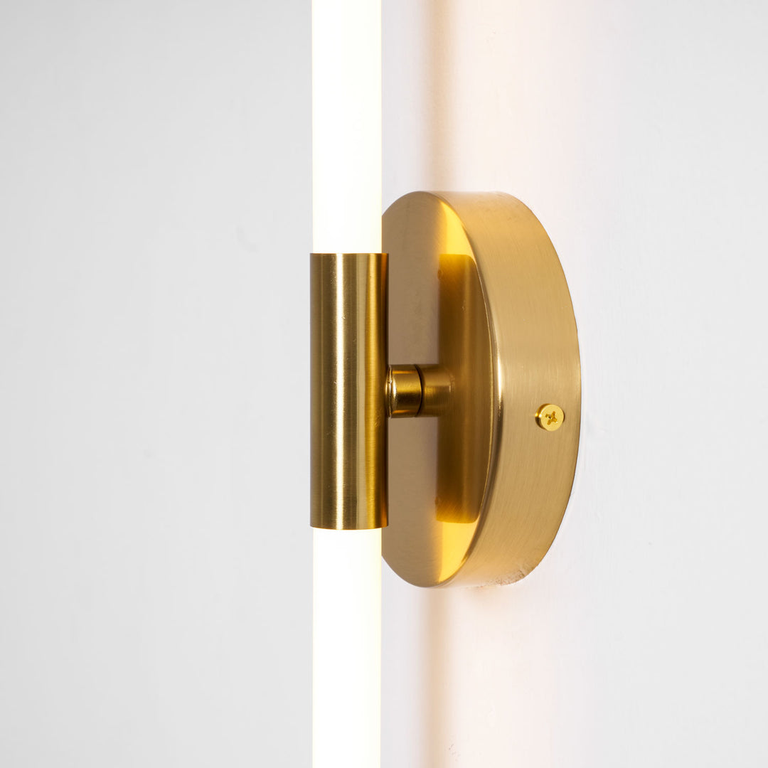 Minimalist Vertical Wall Sconce - Vakkerlight