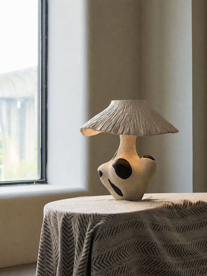 Mirea Sculptural Art Table Lamp
