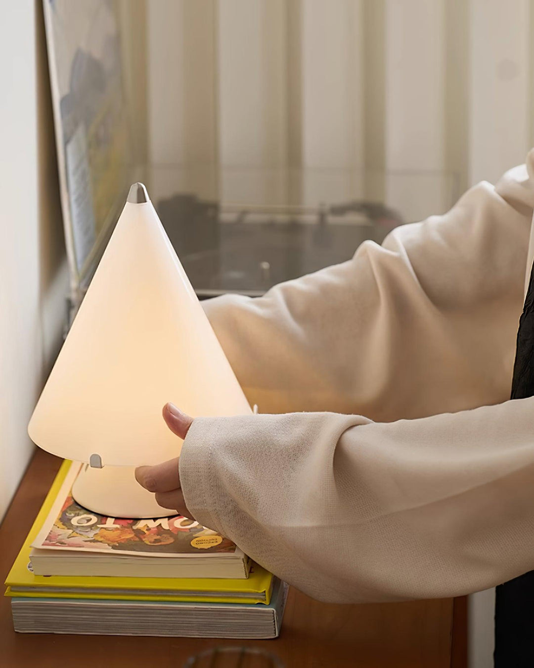 Miza Table Lamp - Vakkerlight