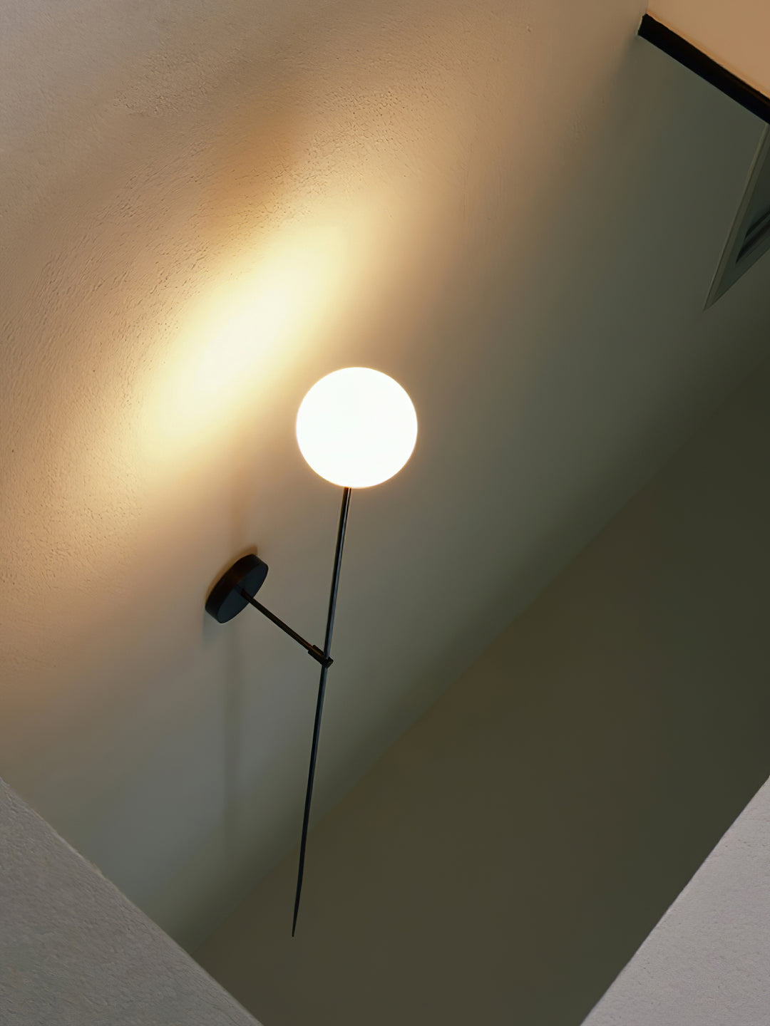 Mobile Wall Lamp