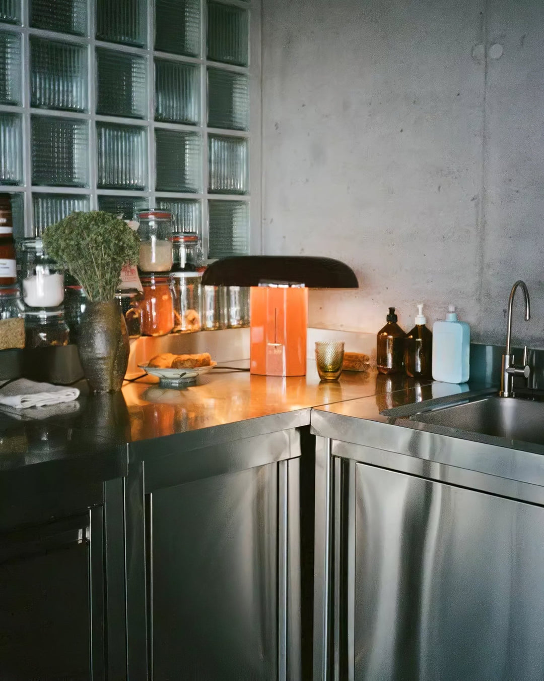 Molli Mushroom Table Lamp - Vakkerlight