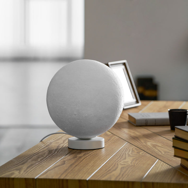 Moon Table Lamp - Vakkerlight