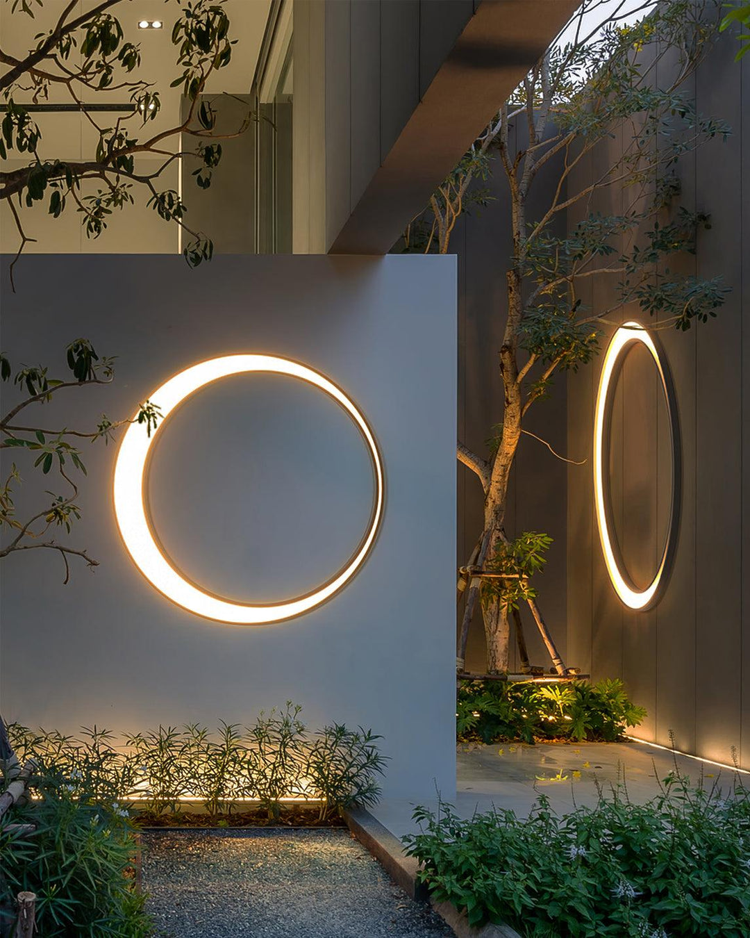 Moon Outdoor Wall Lamp - Vakkerlight