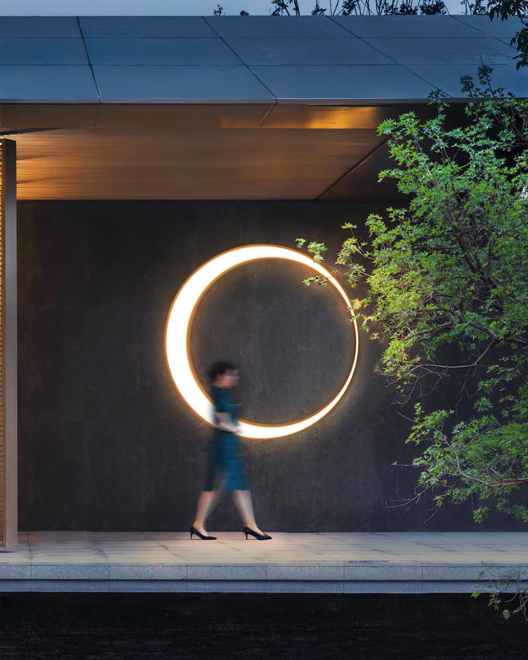 Moon Outdoor Wall Lamp - Vakkerlight