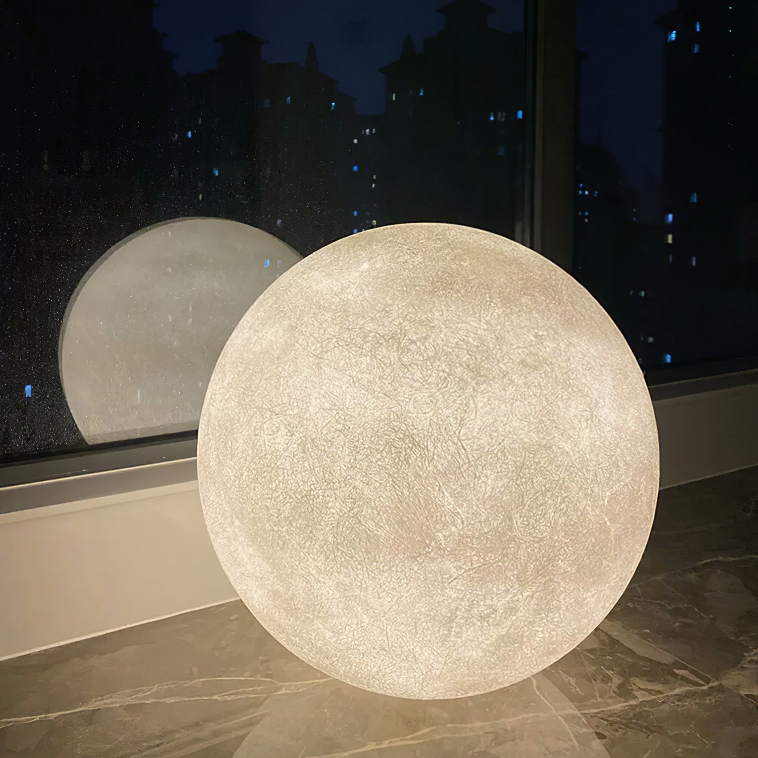 Moon Table Lamp – Vakkerlight