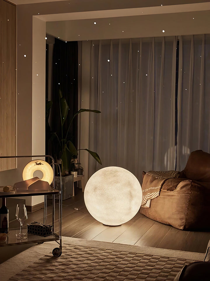 Moon Table Lamp - Vakkerlight