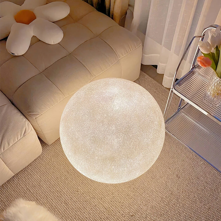 Moon Table Lamp - Vakkerlight