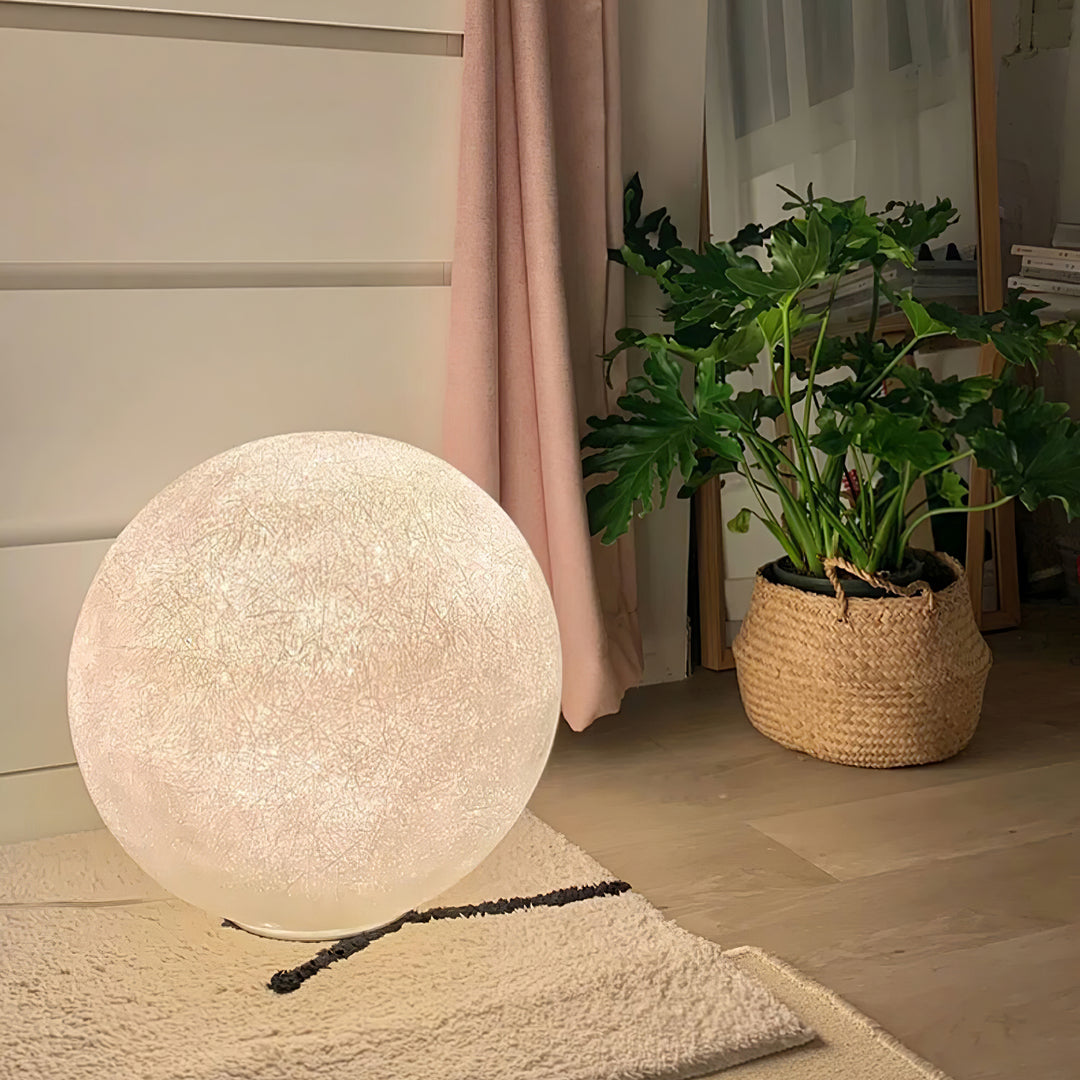 Moon Table Lamp - Vakkerlight