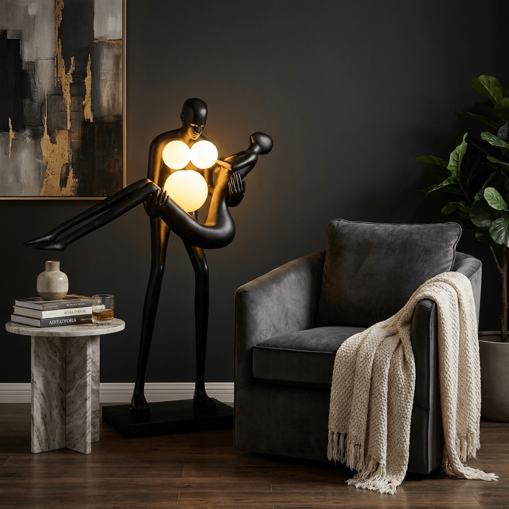 Moonlit Embrace Sculpture Lamp - Vakkerlight