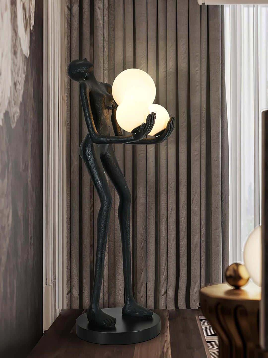 Moonlit Guardian Floor Lamp - Vakkerlight