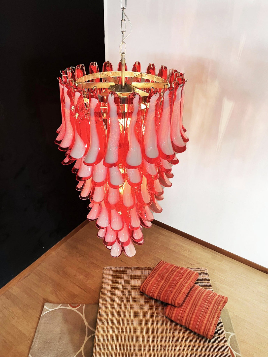 Murano Red Petals Spiral Chandelier - Vakkerlight