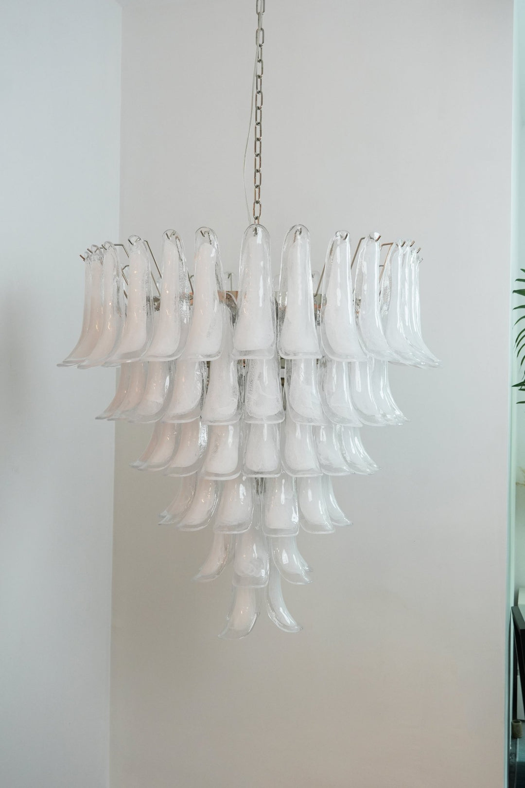 Murano White Glass Petals Chandelier - Vakkerlight