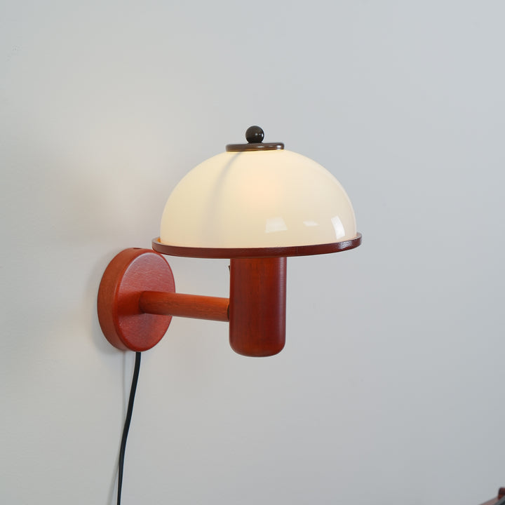 Paddenstoelhouten wandlamp