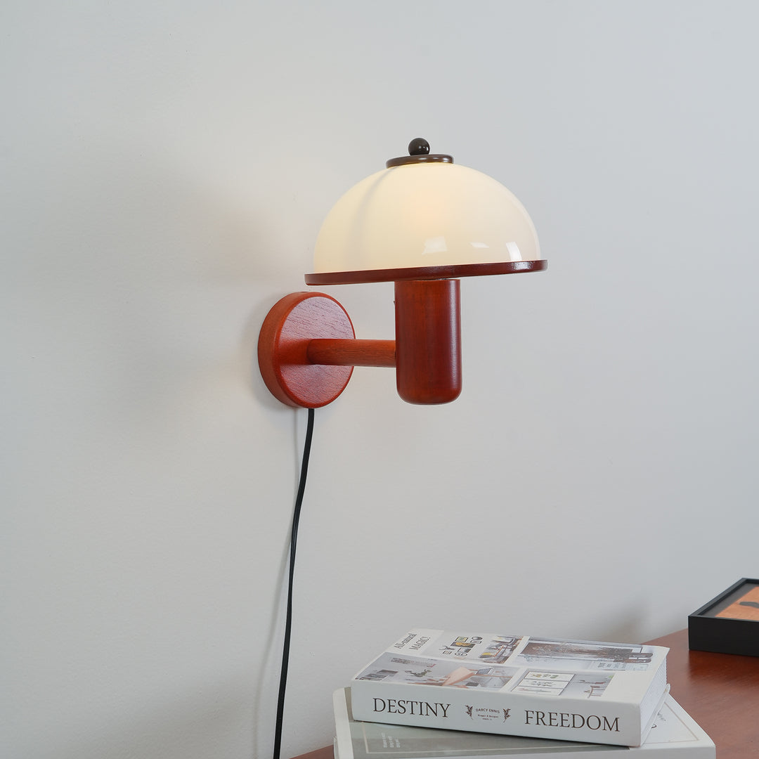 Paddenstoelhouten wandlamp