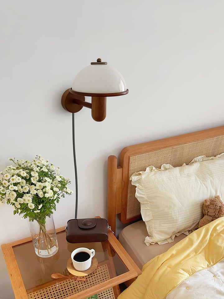 Mushroom Wood Wall Lamp - Vakkerlight