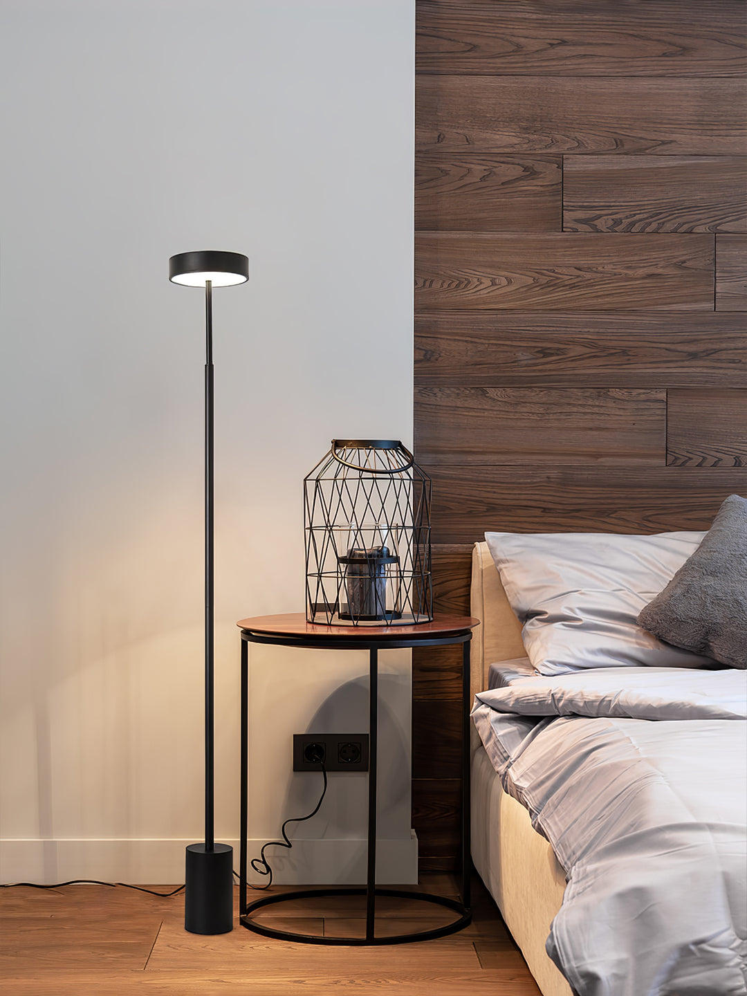 Naya Rotatable Floor Lamp - Vakkerlight